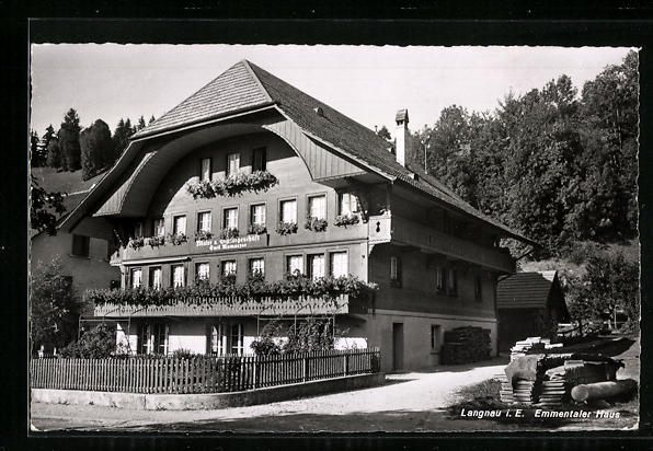 Cartoline postali: Langnau i. E., vor dem Emmentaler Haus – Usato da Berlin venduto da bartko-reher
