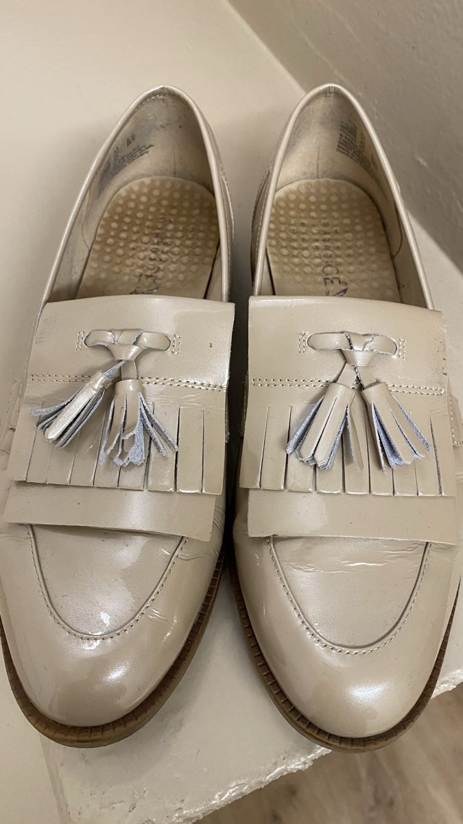 Scarpe da donna: Lack Halbschuh Caprice 38.5 beige – Usato da Magden venduto da Gondwina