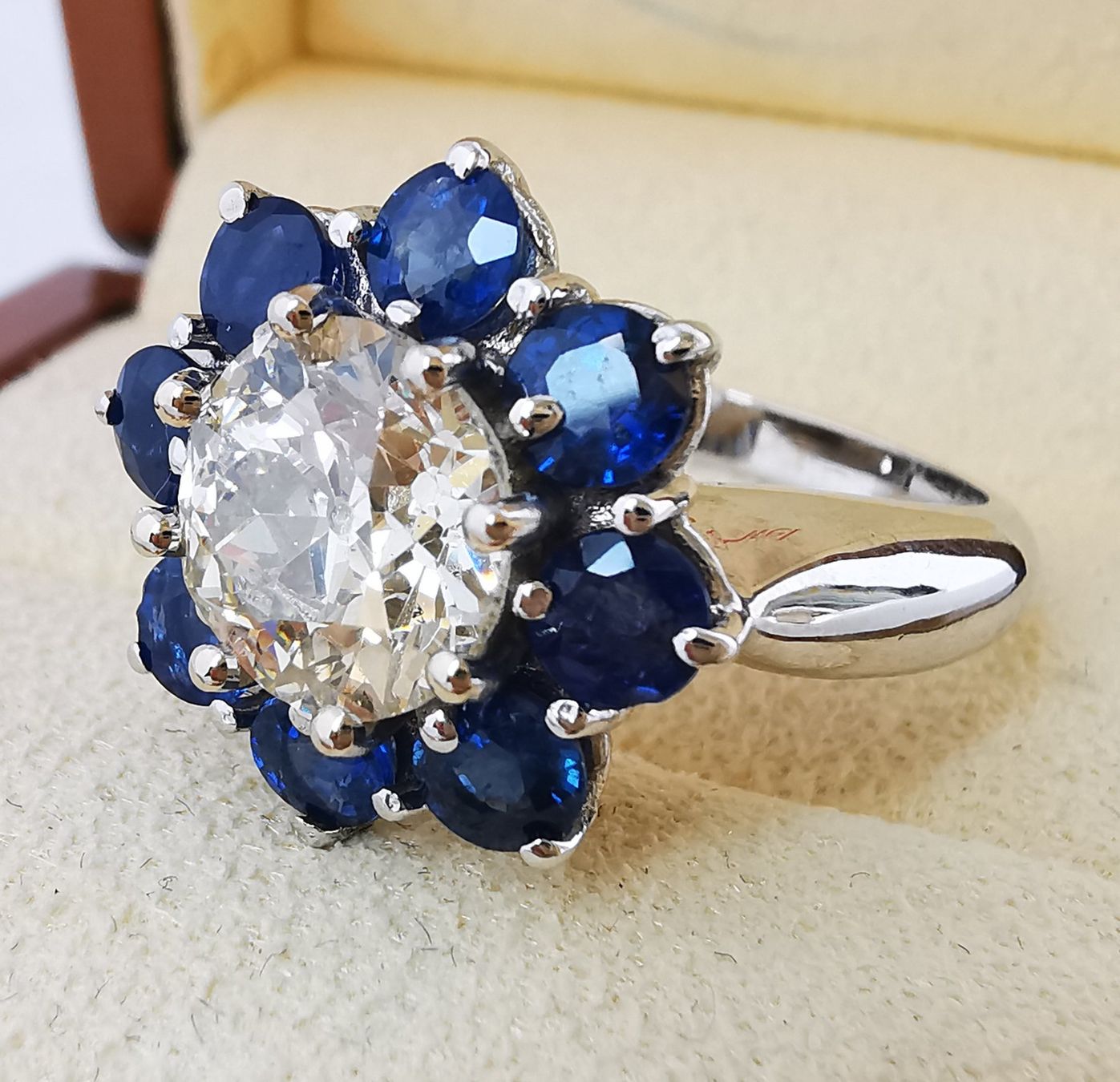 Anelli: Anello 18k con diamante e zaffiri – Nuovo (secondo la descrizione) da Brissago venduto da Kri_2k8j 1
