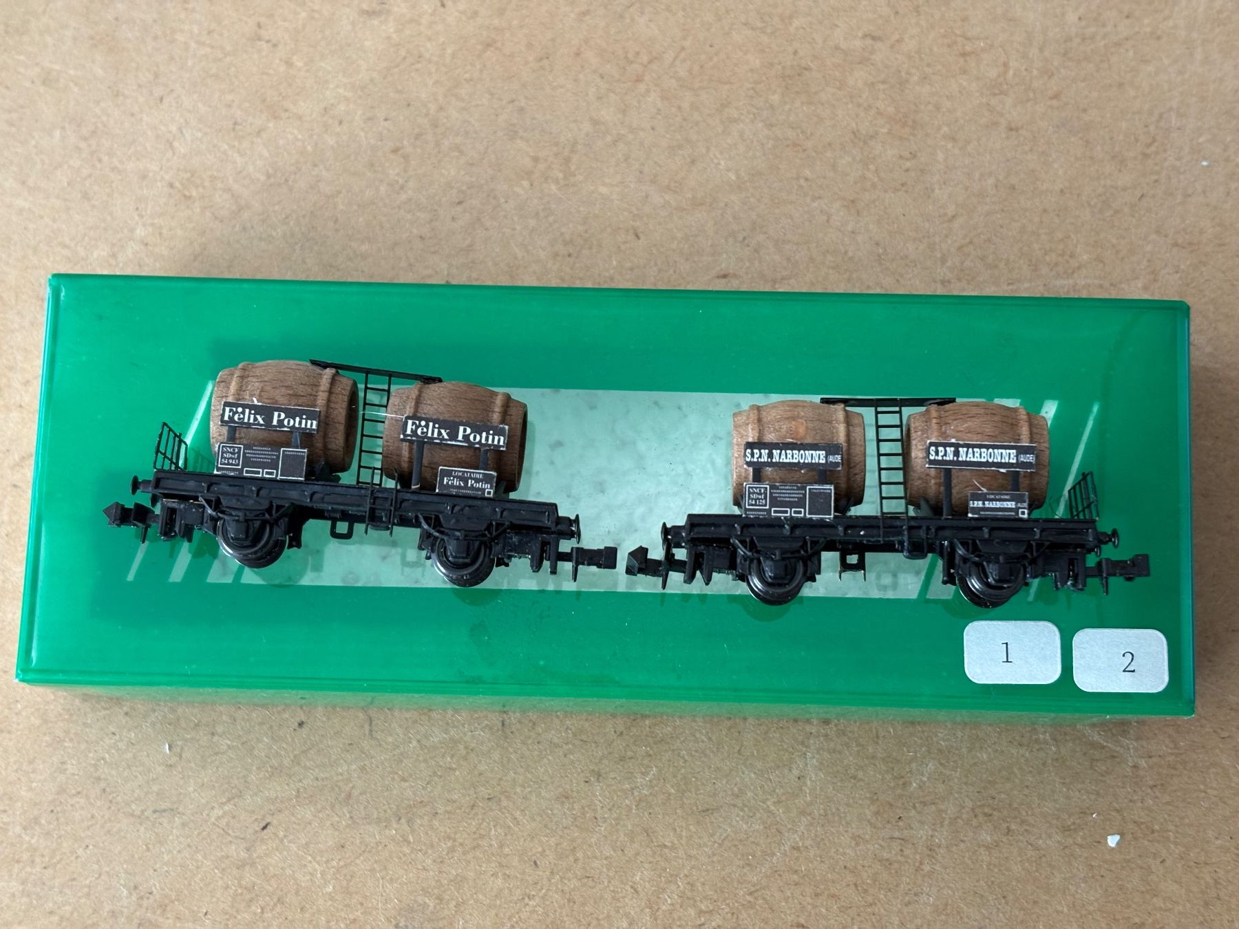Modellini di ferrovie: AcarModels 3215 Weintransportwagen SNCF – Nuovo (secondo la descrizione) da Hauterive NE venduto da eriamch