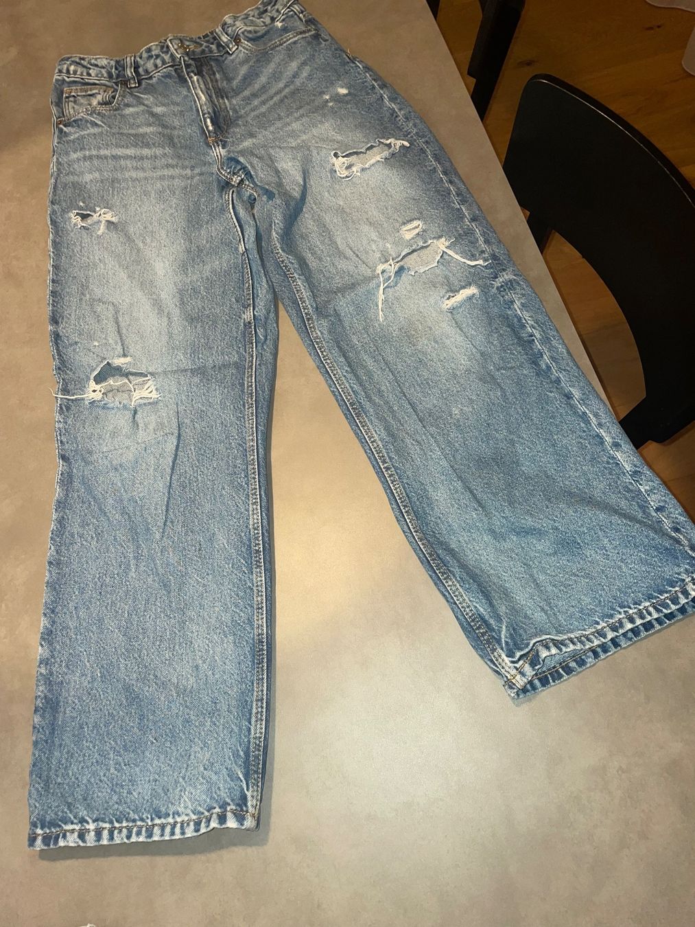 Zara Hosen: Zara Jeans – Gebraucht aus Fislisbach von arse