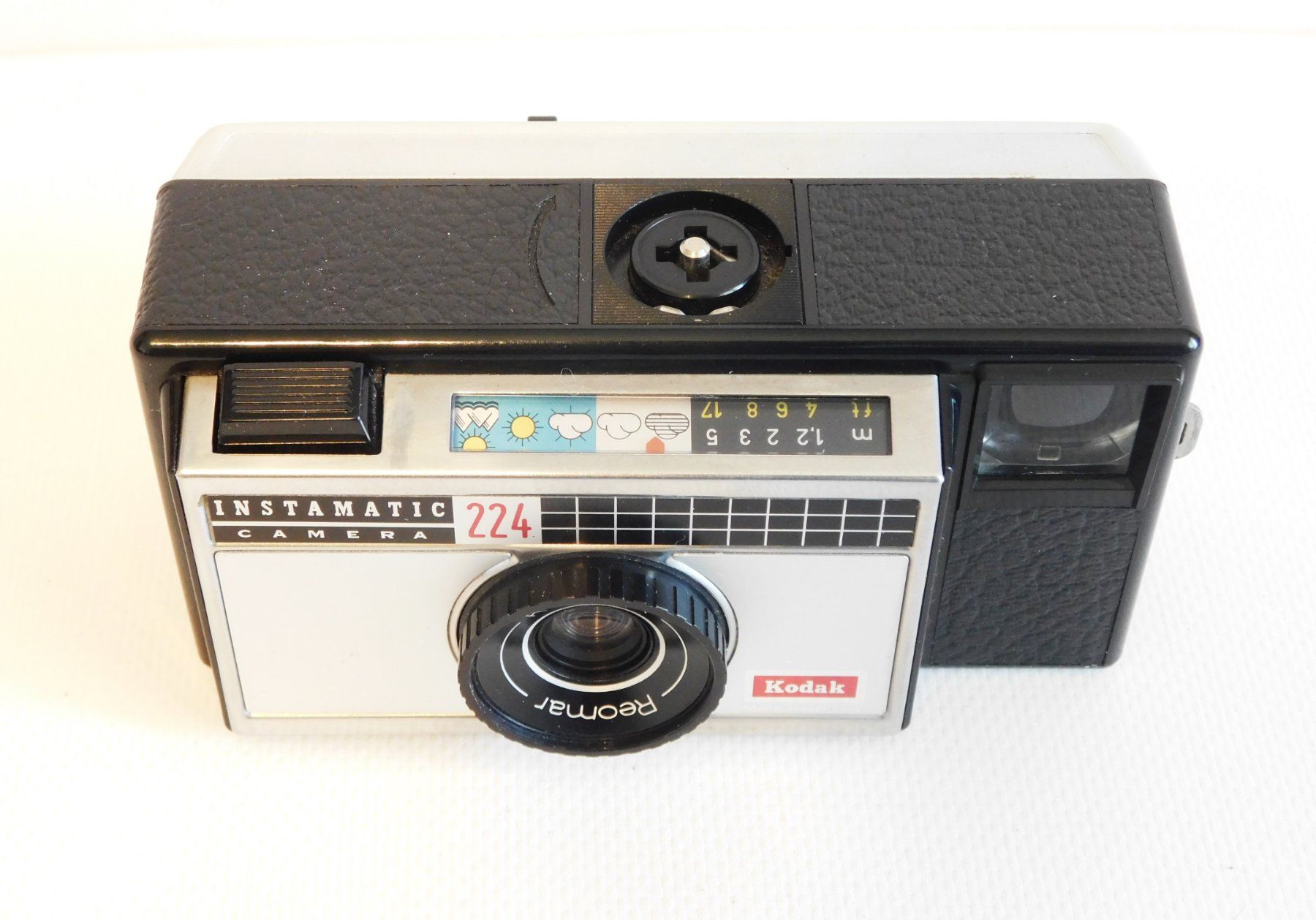 Kodak Fotocamera: Kodak Instamatic 224 1965er – Usato da Emmenbrücke venduto da Ulisse-22