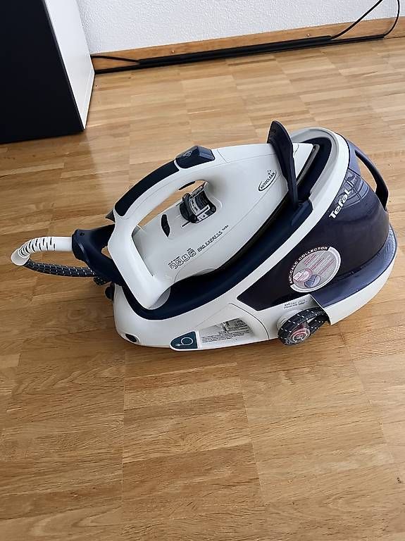 Ferri da stiro: Tefal Pro Express Bügelststion – Usato da St. Gallen venduto da ryo83 2