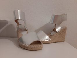 Silbrige Damen Sandalen/ selten benutzt