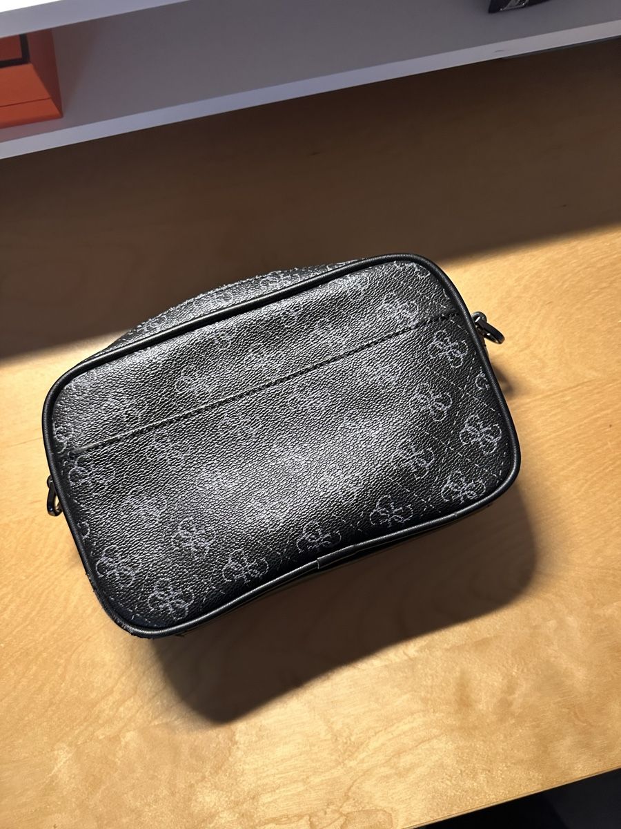 Guess Borse: Guess Tasche – Nuovo (secondo la descrizione) da Buttwil venduto da nic_n9yf 1