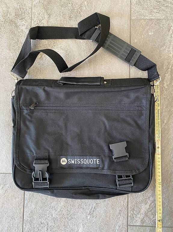 Valigie & Borse: Vendo custodia per PC laptop – Usato da Sorengo venduto da ndilla