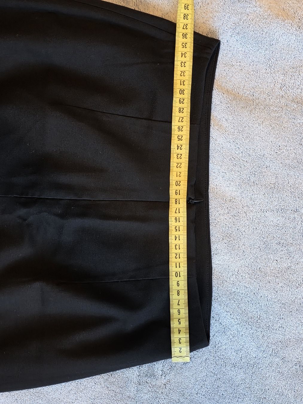 H&M Gonne: Schwarzer H&M Bleistiftrock, Gr. 36 – Nuovo (secondo la descrizione) da St Gallen venduto da vir_5kgt 4