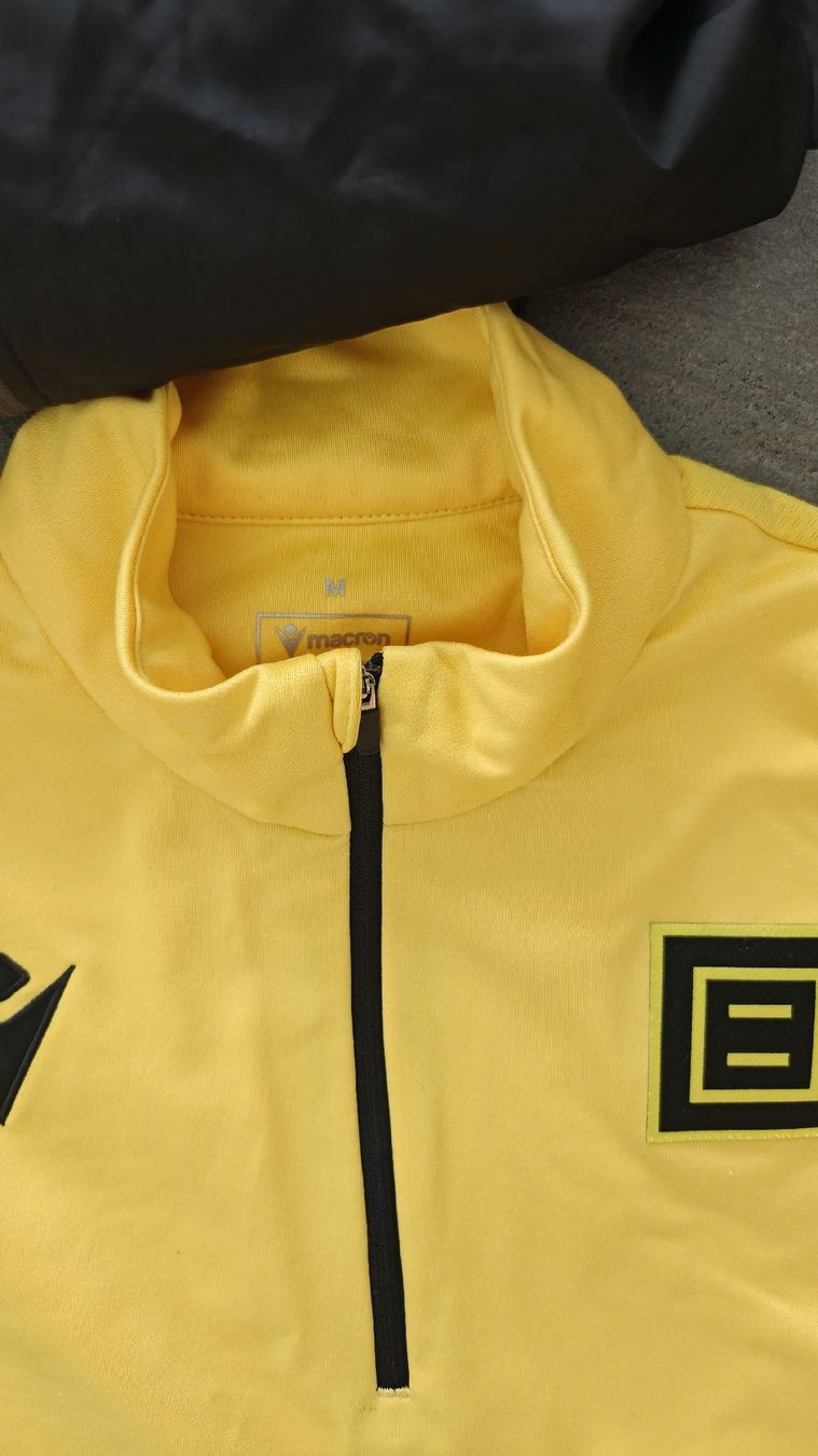 Kleiderpakete: BSC Old Boys Trainings Kleider Set / Macron Grösse S / M  – Gebraucht aus Allschwil von music4freaks01 2