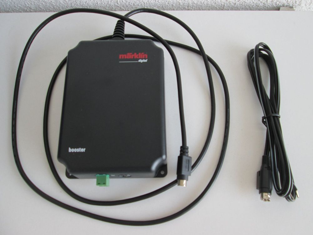 Produktbild von Kueohse 13W HF-Leistungsverstärker | 433MHz (335-480MHz) – Mit Kühlkörper, 41dBm, 12-14V Für Sender