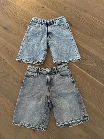 2 Jeans-Shorts Grösse 146 Loose Fit