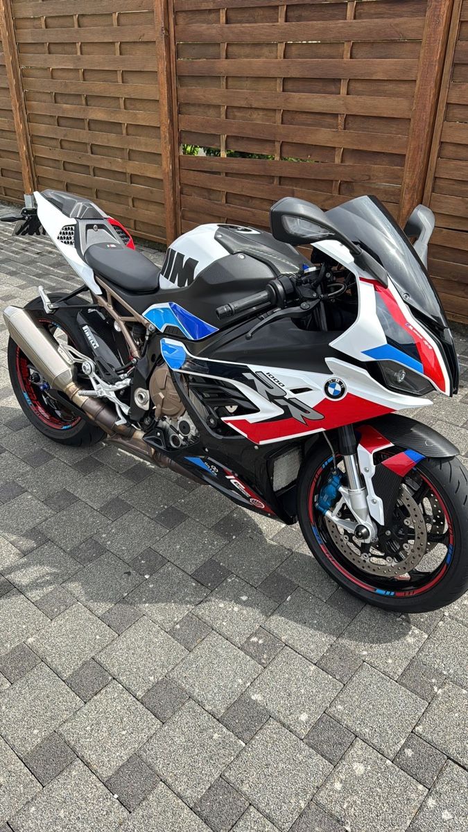 BMW Strada: BMW S1000RR M PAKET – Usato da Boswil venduto da alo_k55l