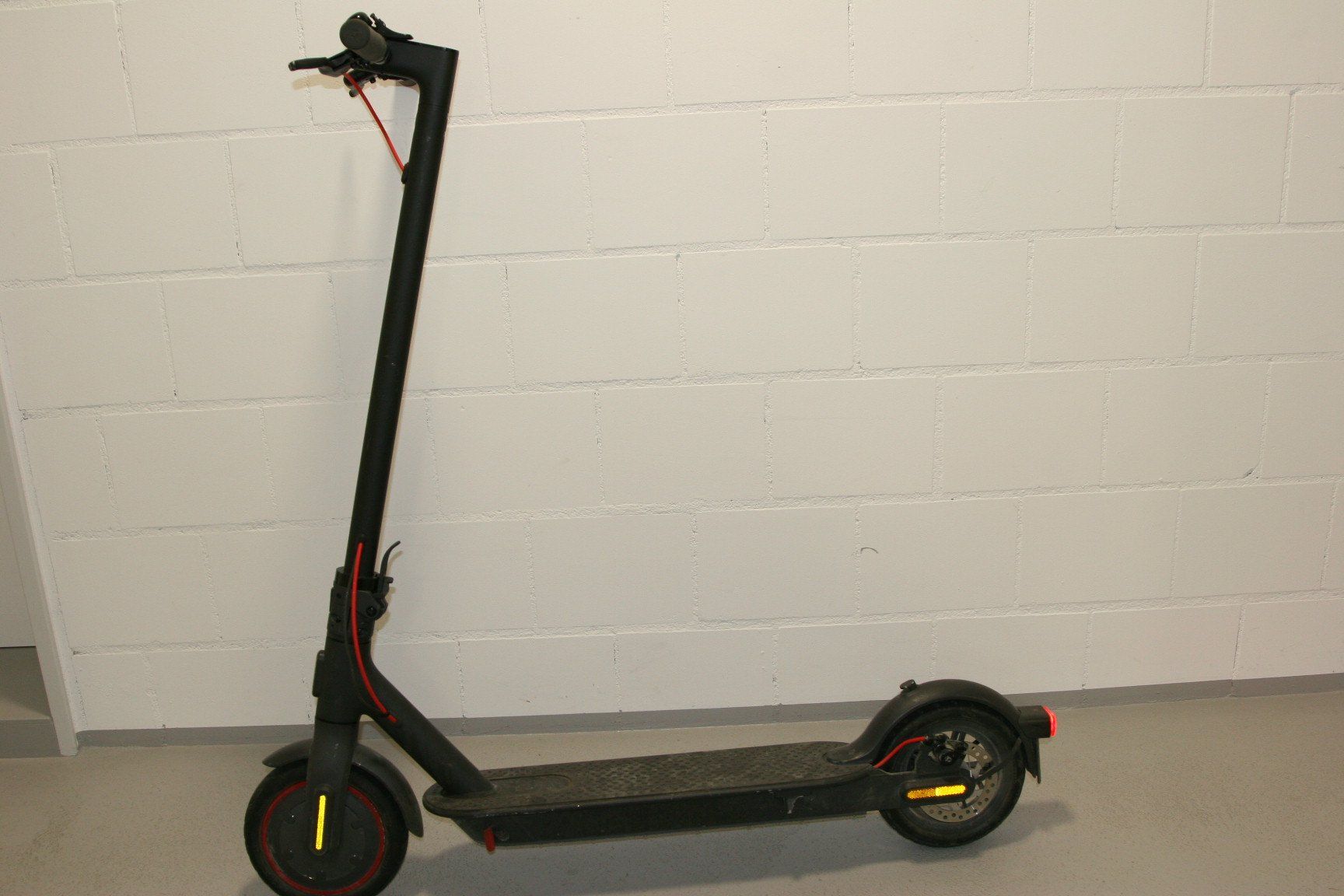 Xiaomi Kickboard: XIAOMI E-Scooter (wahrscheinlich Pro 2) – Usato da Büren an der Aare venduto da Sabinem71