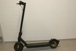 XIAOMI E-Scooter (wahrscheinlich Pro 2)