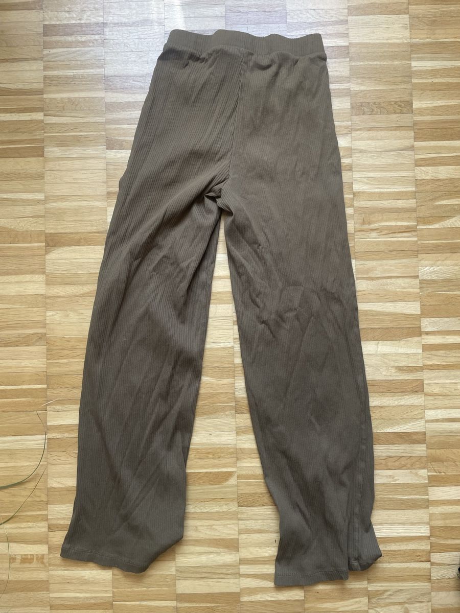 Vero Moda Hosen: Vero Moda Stoffhose – Gebraucht aus Spiez von lukullisch 2