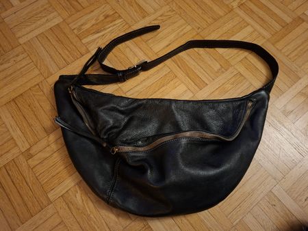 Sac à bandoulière en cuir noir véritable