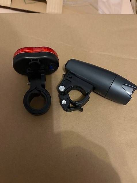 Pezzi di ricambio: Lampenset für Velo – Usato da Uster venduto da Aupc 1