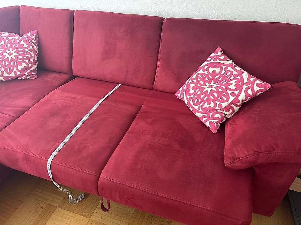 Divani: Rote Sofa inkl. Hocker – Usato da Küsnacht ZH venduto da zuriz 2