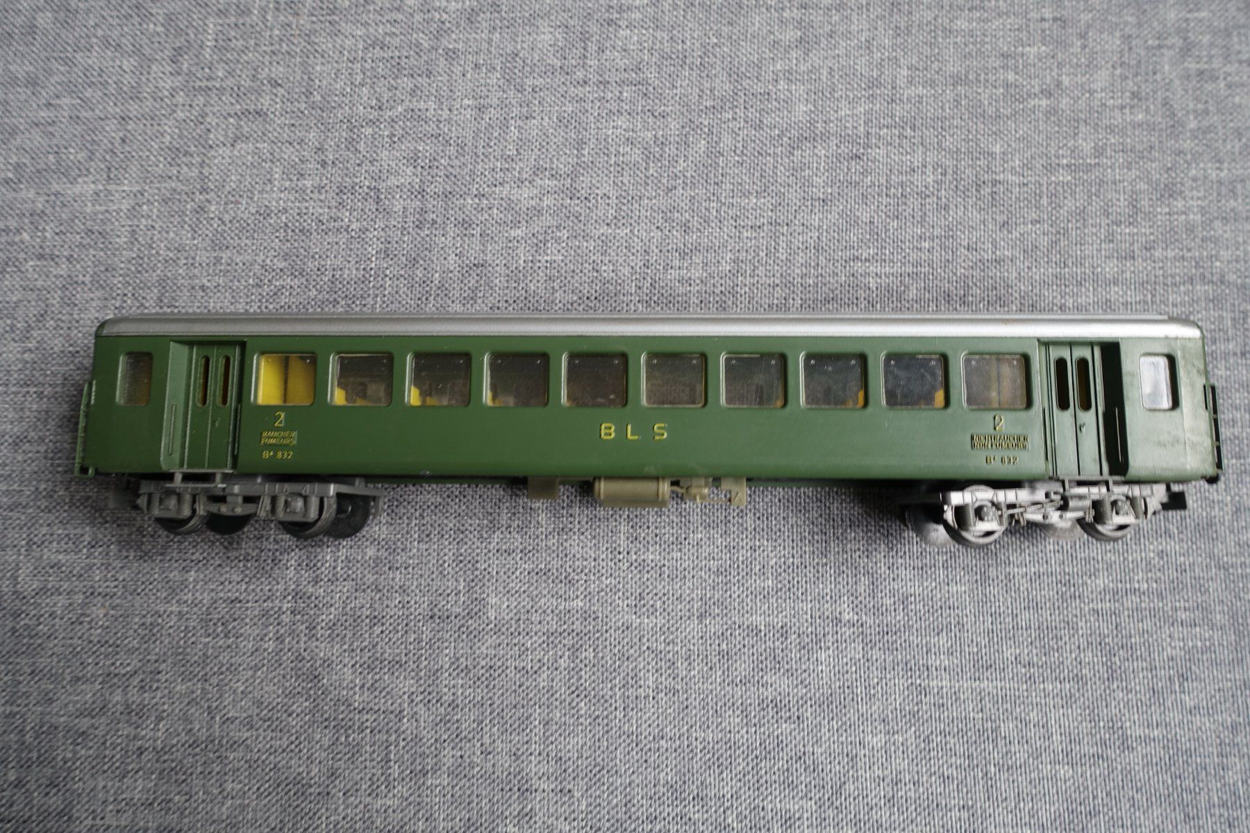 Kleinbahn Modellini di ferrovie: KLEINBAHN No. 381 BLS Einheitswagen 2. Klasse – Usato da Wallbach venduto da Sarrows 1