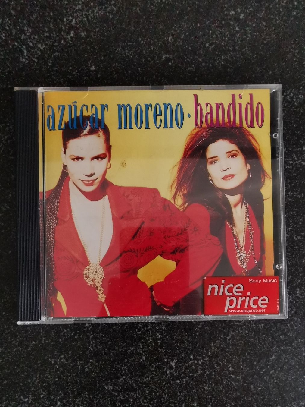 CD: AZUCAR MORENO BANDIDO – Usato da Genève venduto da abba74