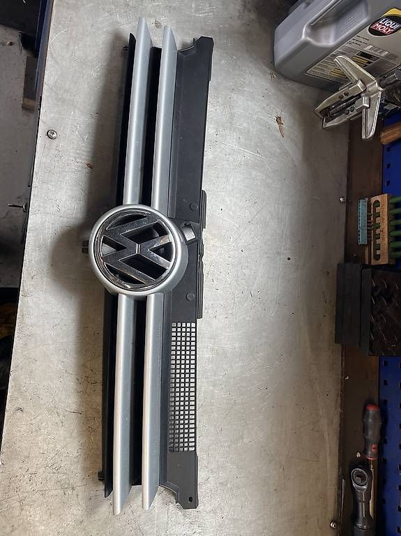Tutti pezzi di ricambio auto: Vw Golf 4 Teile original  – Usato da Uttigen venduto da power87