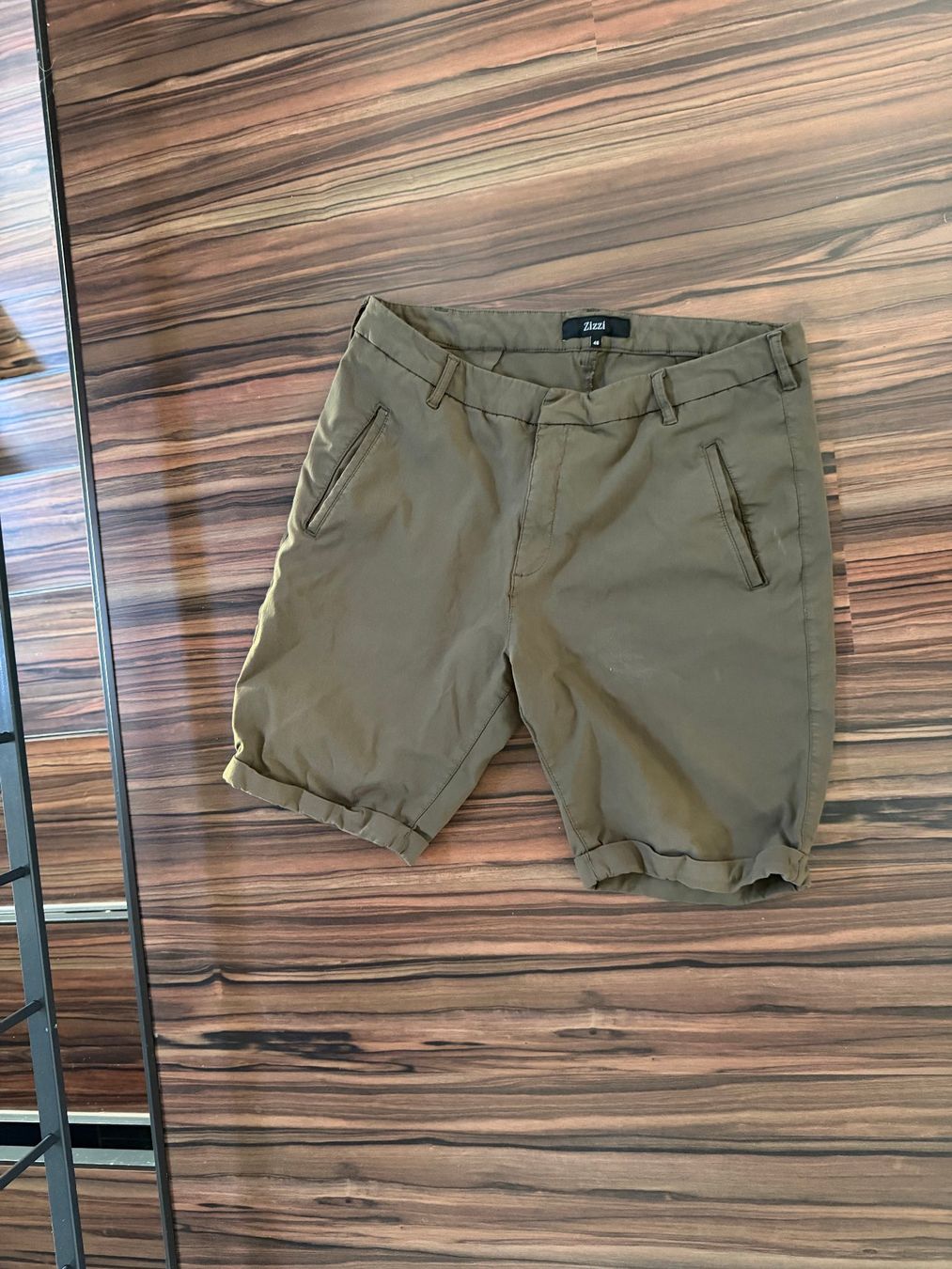 Hosen: 2 Shorts Gr. 48 – Gebraucht aus Zollikofen von Maria_verena