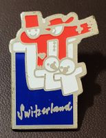 R453 - Snowman Family pin Switzerland