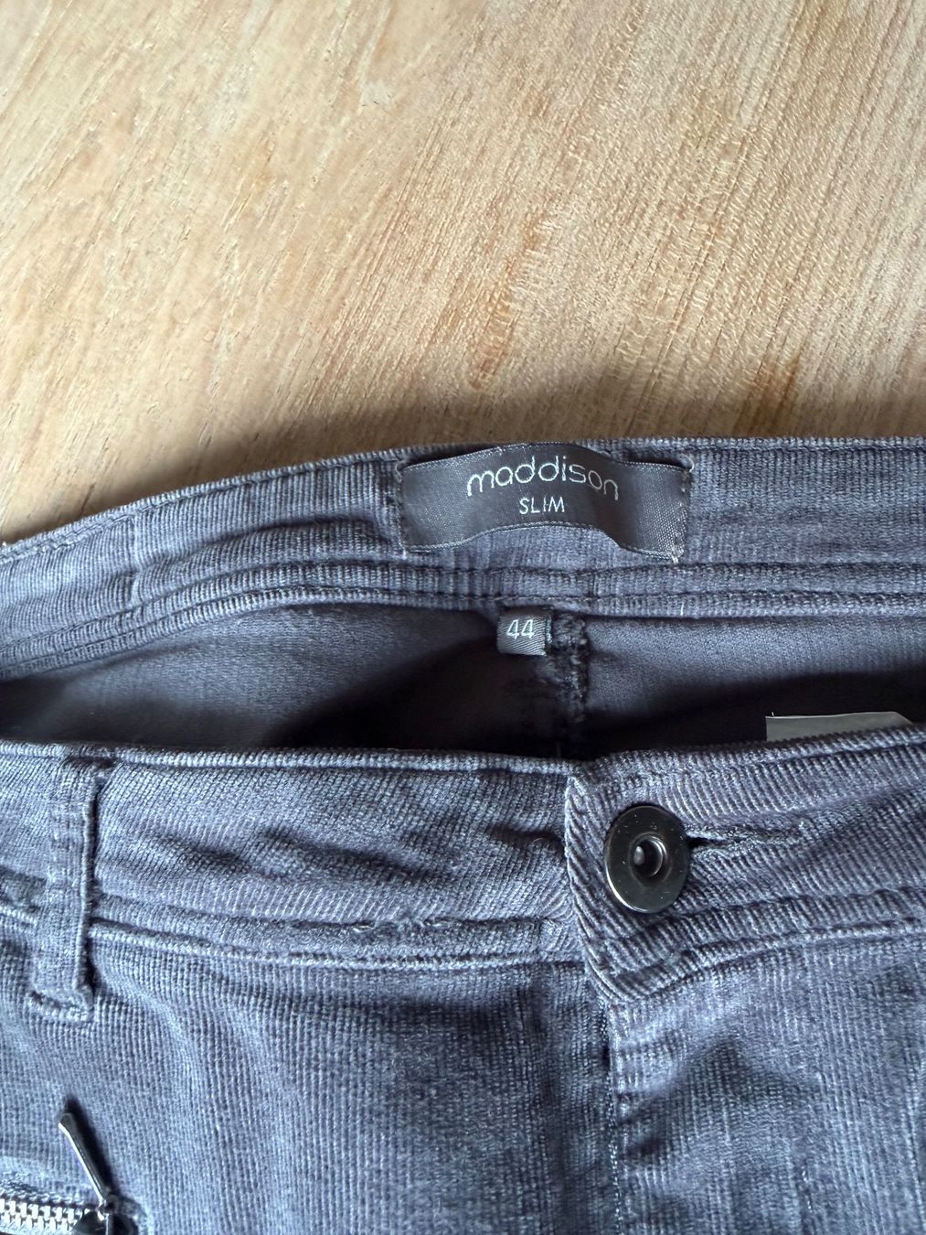 Maddison Hosen: Winterhose Grösse 44 – Gebraucht aus Zürich von elg_rqw7 4