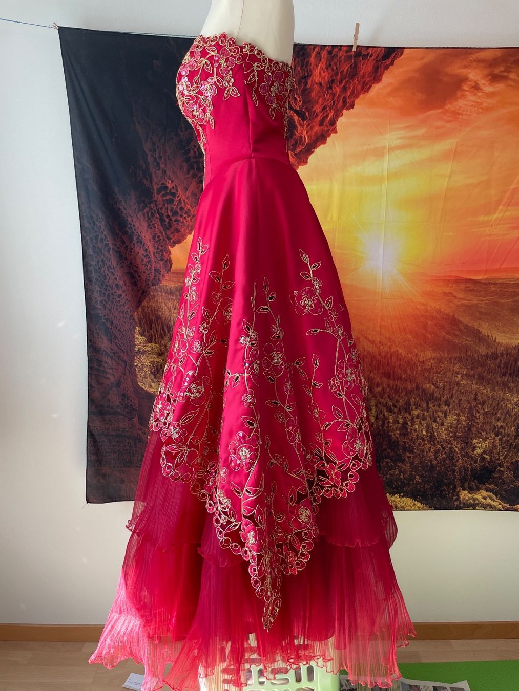Robes: Ballkleid rot Schulterfrei Gr.36/38 – Neuf (Voir description) à Küssnacht am Rigi par Monimaus03 1