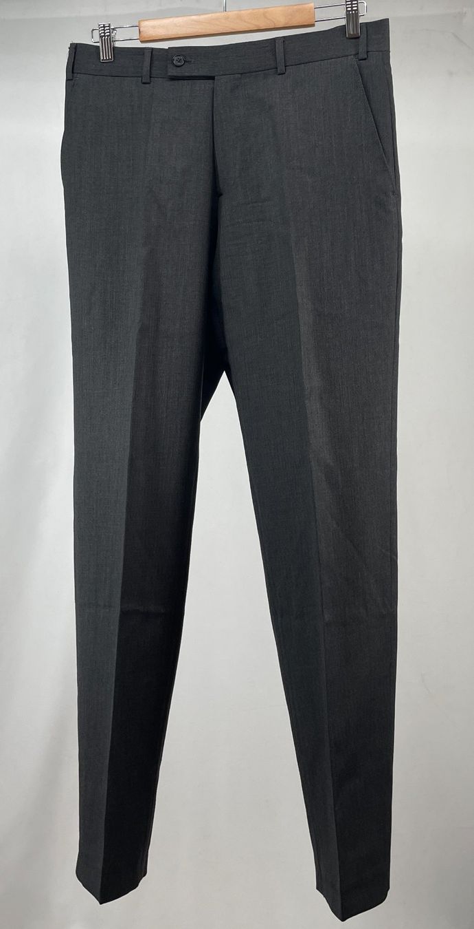 Hosen: C.COMBERTI Pantalon gris foncé – Gebraucht aus Lausanne von PlusValue_Lausanne