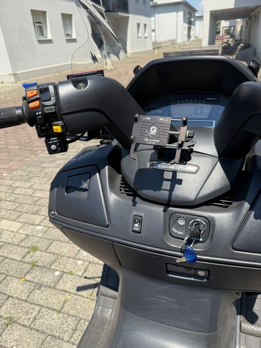 Suzuki Scooter: Scooter Suzuki Burgman AN650A – Usato da Figino venduto da Ferrari58 4