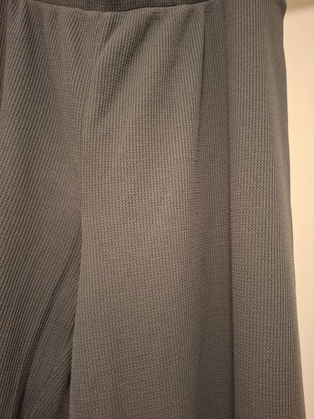 H&M Pantaloni: Hose Grösse L – Usato da Lütisburg venduto da amerika123 1