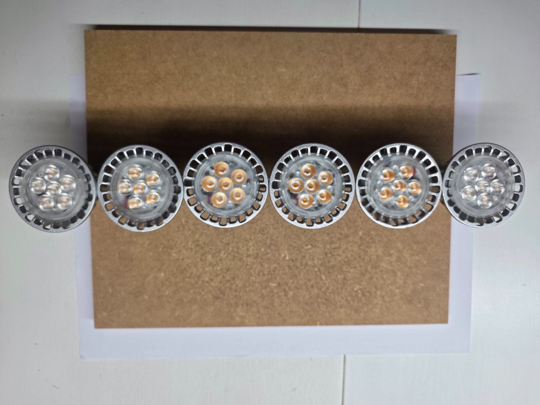 Osram Lampade: 7.5W und 4.6W GU10 LED Lampen – Usato da Hombrechtikon venduto da Montevideo