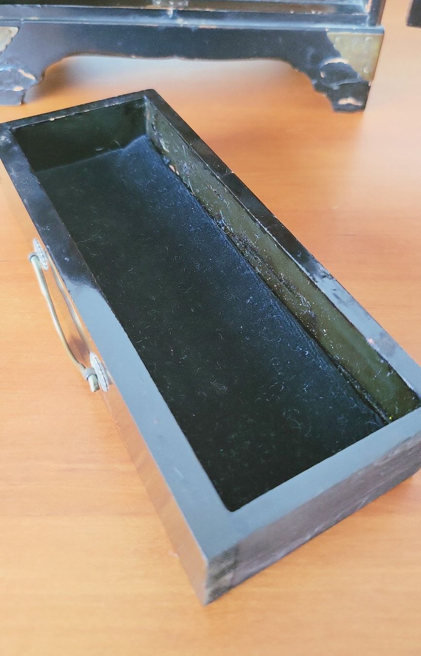 Cassettiere: Antikes japanisches Lack-Kästchen – Usato da Muttenz venduto da Mithrur 8