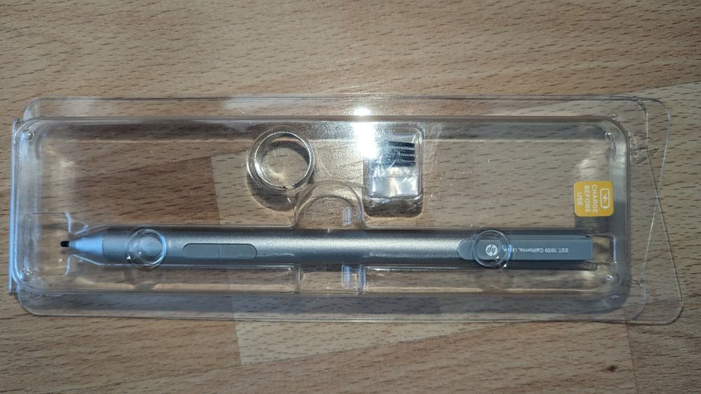 Schneider Smart Set Füllfederhalter – 1x Weißer Smart Pen, 6 Blaue Tintenpatronen, 1 Corry-Röscher