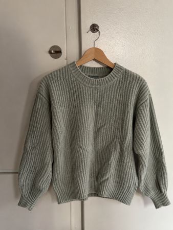 Strickpullover in Salbeigrün / Grau – Rippenstrick H&M