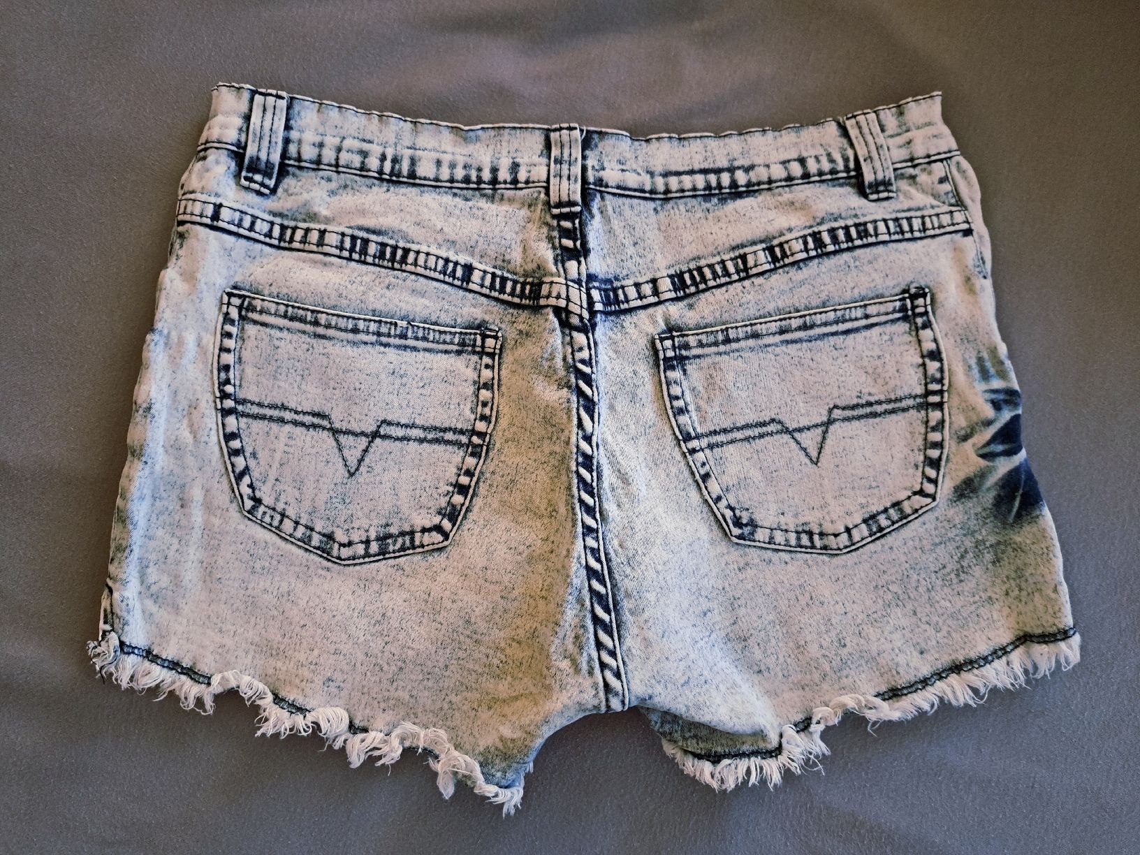 C&A Jeans: Jeans Shorts Grösse M – Usato da Uzwil venduto da eri_lz5x 1