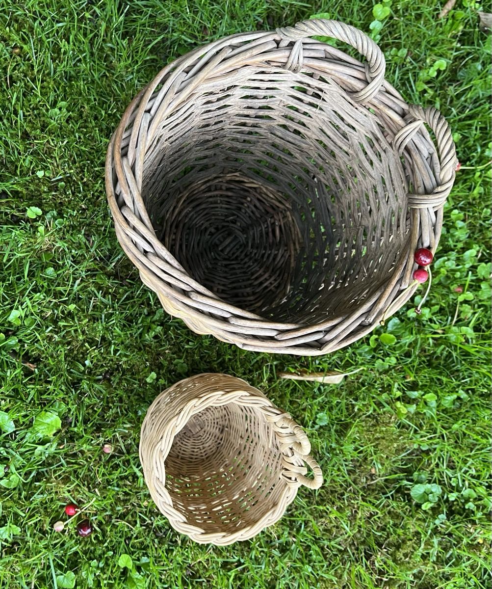 Sonstige Antiquitäten & Kunst: Kirschenkorb gross und klein – Gebraucht aus Limpach von  2