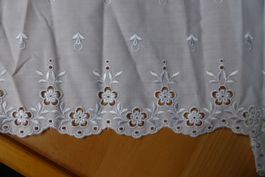 St. Galler SpitzenStickerei weiss  - 28 x 165 cm