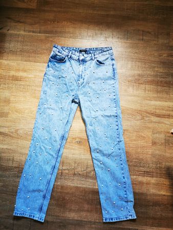 Jeans mit Schmucksteinen, Grösse 38/40, neuwertig, Mavi Blue