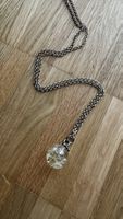Kette mit Löwenzahn-Anhänger in Glaskugel