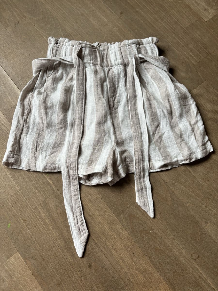 Pantaloni: Shorts weiss beige gestreift Gr. 32 – Nuovo (secondo la descrizione) da Nürensdorf venduto da ali_qyh6 1