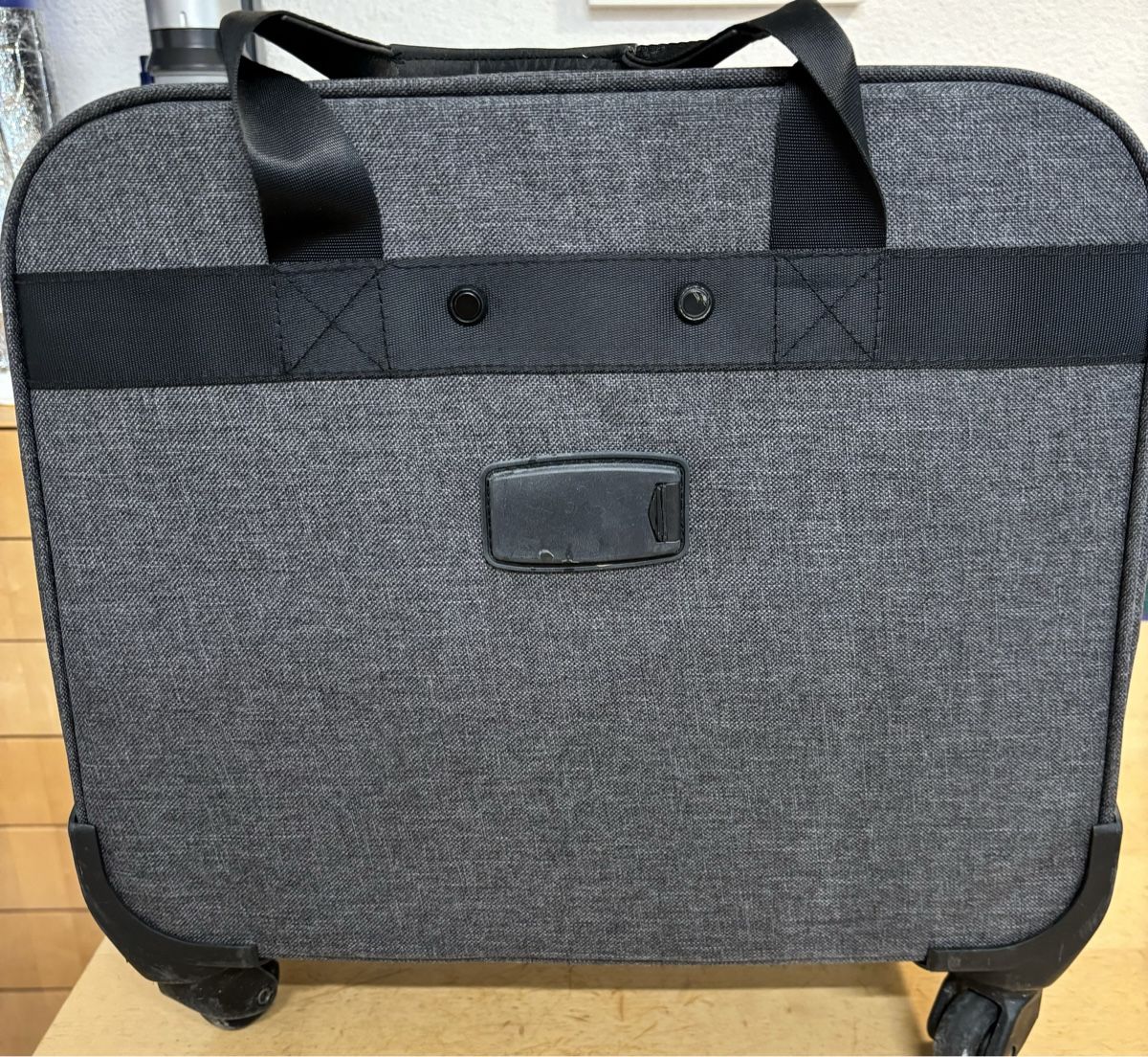 Valigie: Reisetasche – Usato da Rorschach venduto da RachelSchuler 3