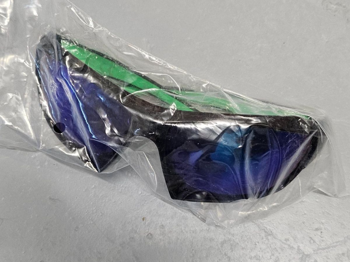 Occhiali & Lenti: Sonnenbrille Grün – Nuovo e nell'imballaggio originale da Weisslingen venduto da holz-spielen.ch 2