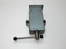 Schraubstock Spannstock zu Metallkreissäge Eisensäge