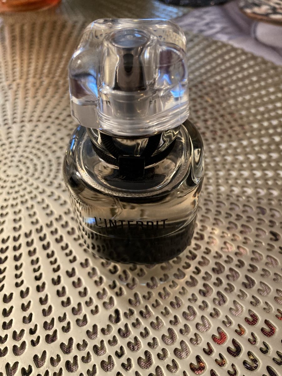 Givenchy Profumi & Eau de Toilette: L'Interdit Givenchy - Eau de Parfum - 35ml - Neuf! – Nuovo (secondo la descrizione) da Plan-les-Ouates venduto da Namorona 1