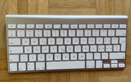 APPLE wireless/kabellose Tastatur, top Zustand