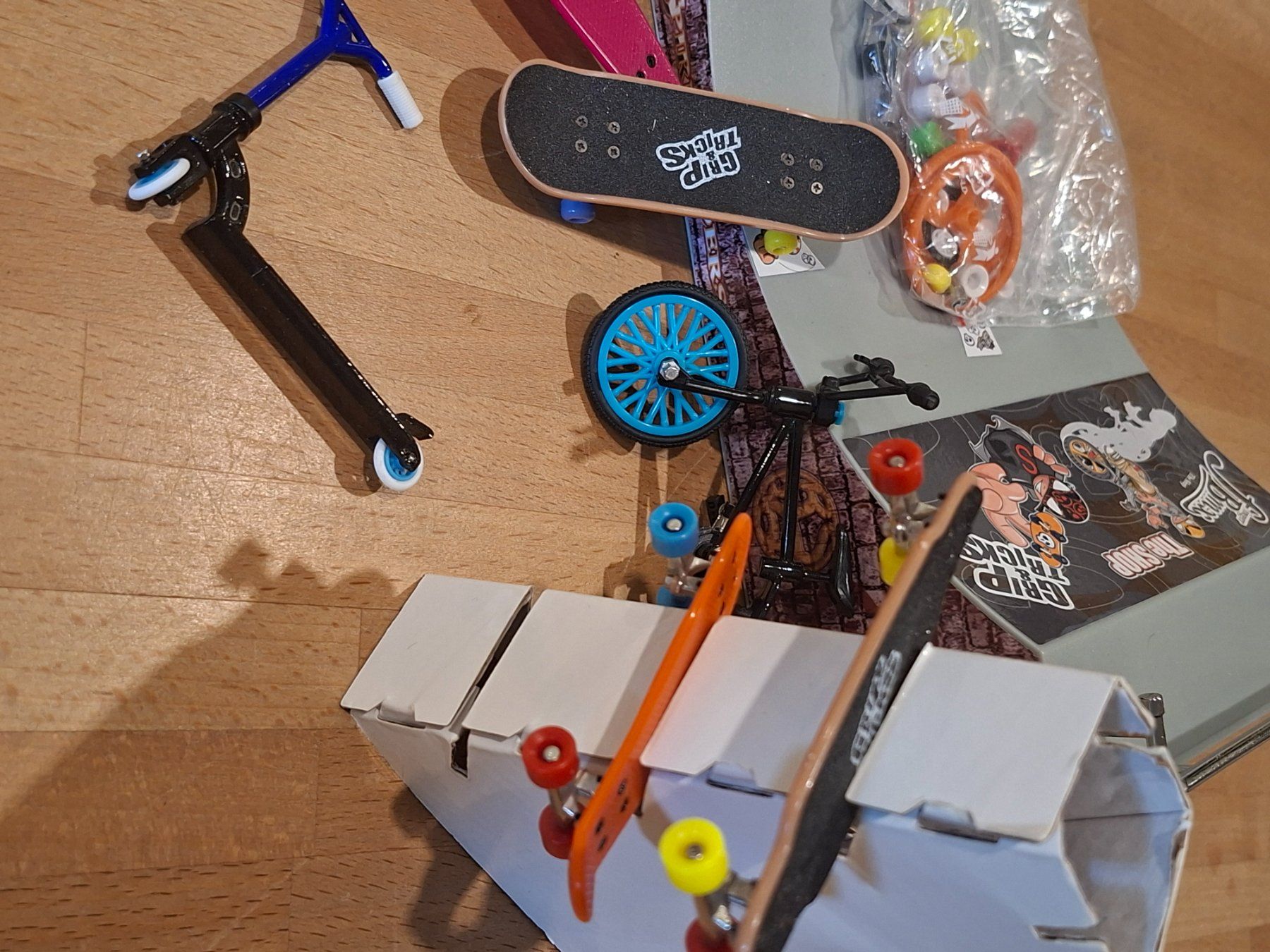 Giocattoli: Finger Skateboard Arena – Usato da Niederhasli venduto da Golf-Dodger 2