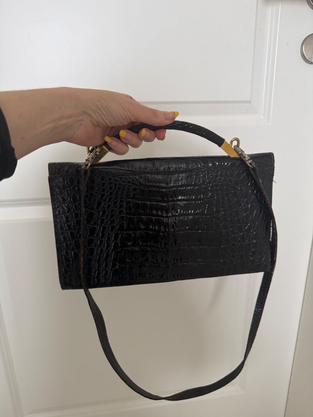 Taschen für Damen: Sac vintage années 70 en cuir noir – Gebraucht aus giffers von sev_c9x9 1
