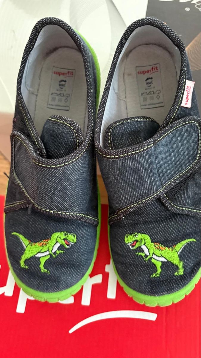 Elefanten Scarpe per ragazzi: Elefanten Kinder Hausschuhe Gr.30 – Usato da Ostermundigen venduto da katant