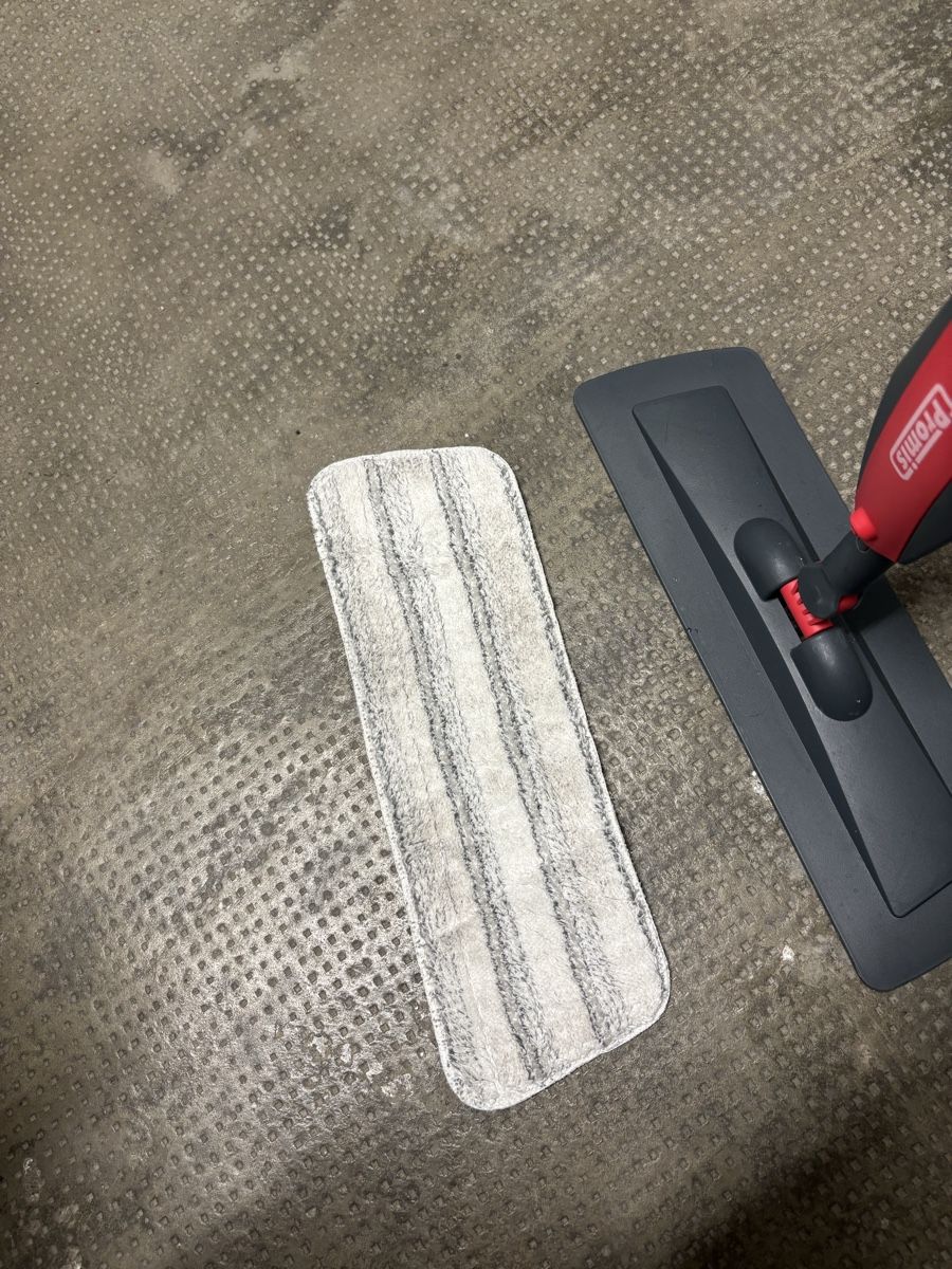 Altro in Apparecchi per la pulizia: Spray Mop for Spring Cleaning - Gently Used & Ready to Shine – Usato da Basel venduto da anw_kks6 5